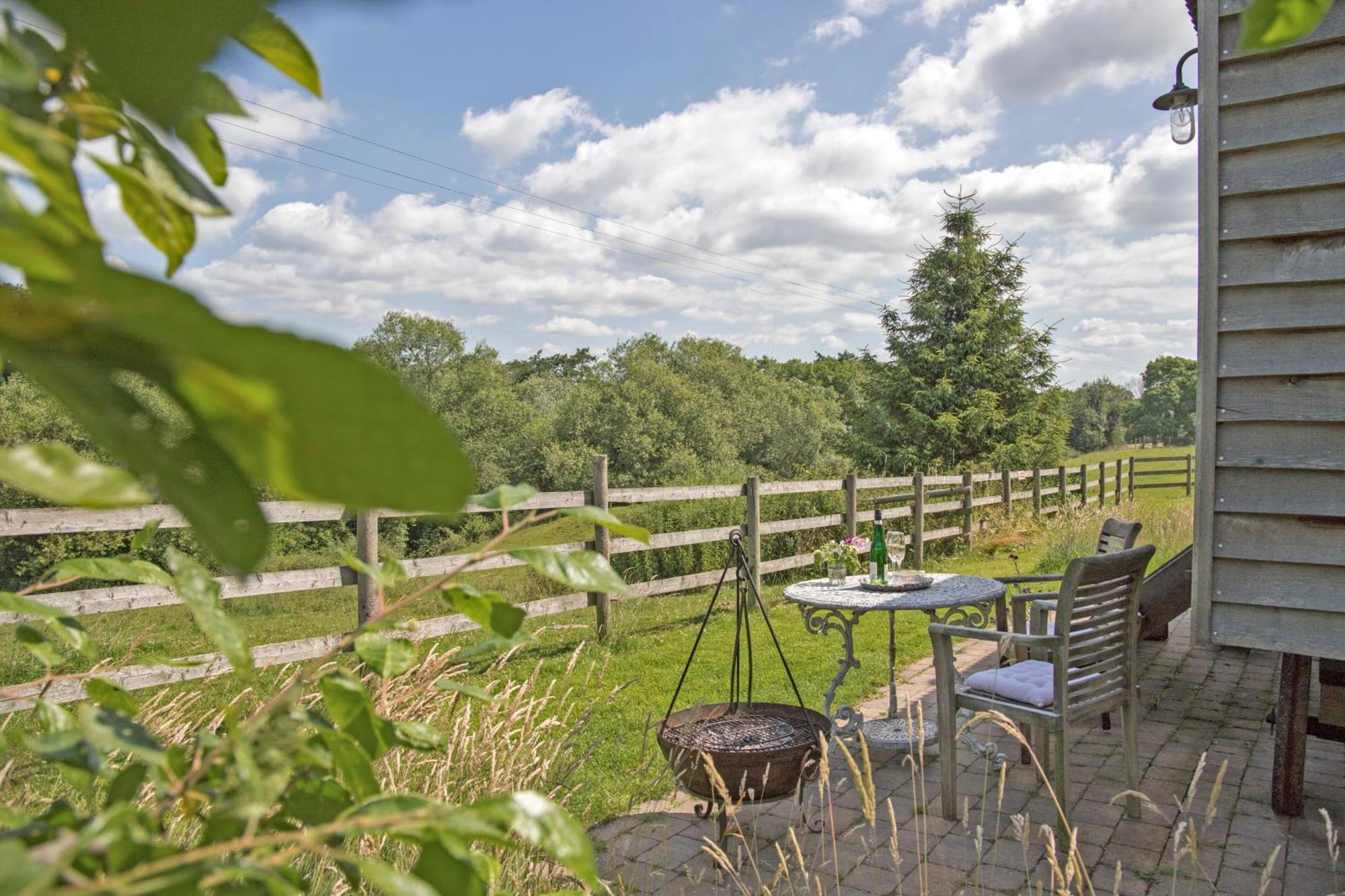 Вилла The Parlour, For Alton Towers & The Peak District Аттоксетер Экстерьер фото